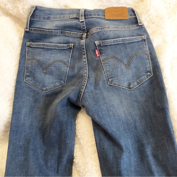 Levi’s 724 Straight Leg Medium Wash Distressed Jeans Size 24 - Picture 6 of 11